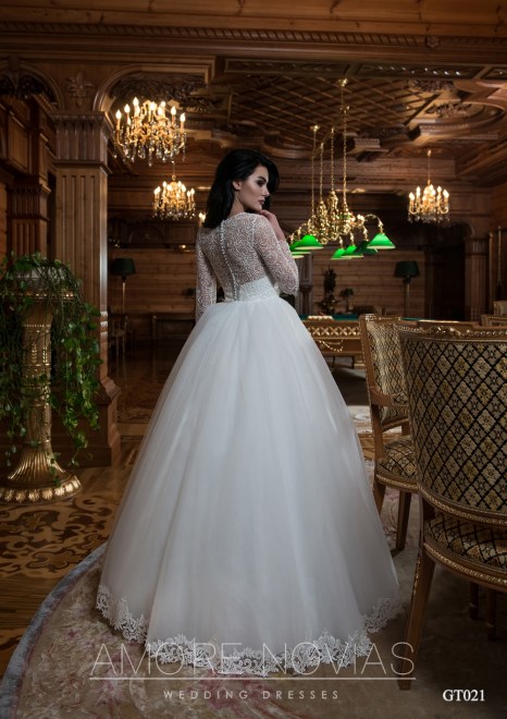 https://amore-novias.com/images/stories/virtuemart/product/GT021       (2).jpg